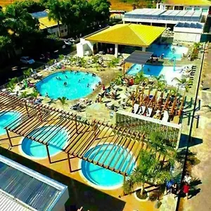 Apartamento Internacional Diroma Com Roupa De Cama ----destinos Combinados Turismo, Caldas Novas